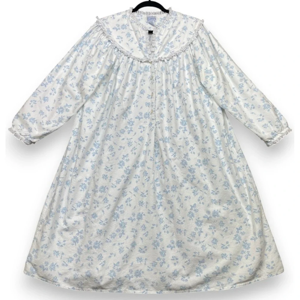 Lanz of Salzburg Nightgown White Blue Large Floral Flannel